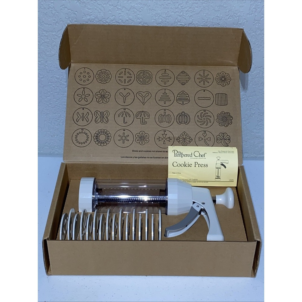 Vintage The Pampered Chef Cookie Press 16 Molds 1525 NEW With Recipe Cards 2002
